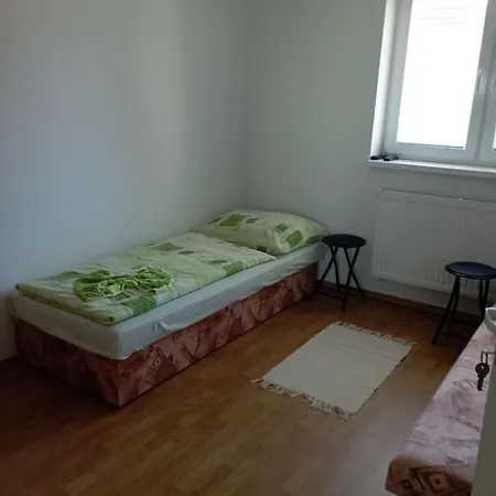 Bed & Breakfast L&l *